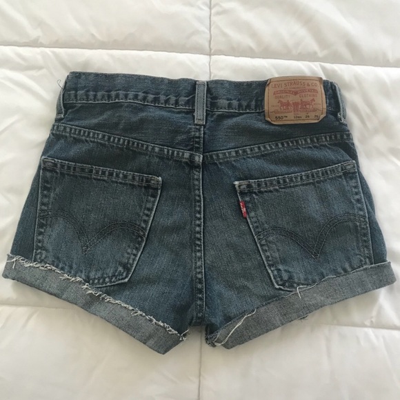 Levi’s 550 Shorts - Picture 3 of 4